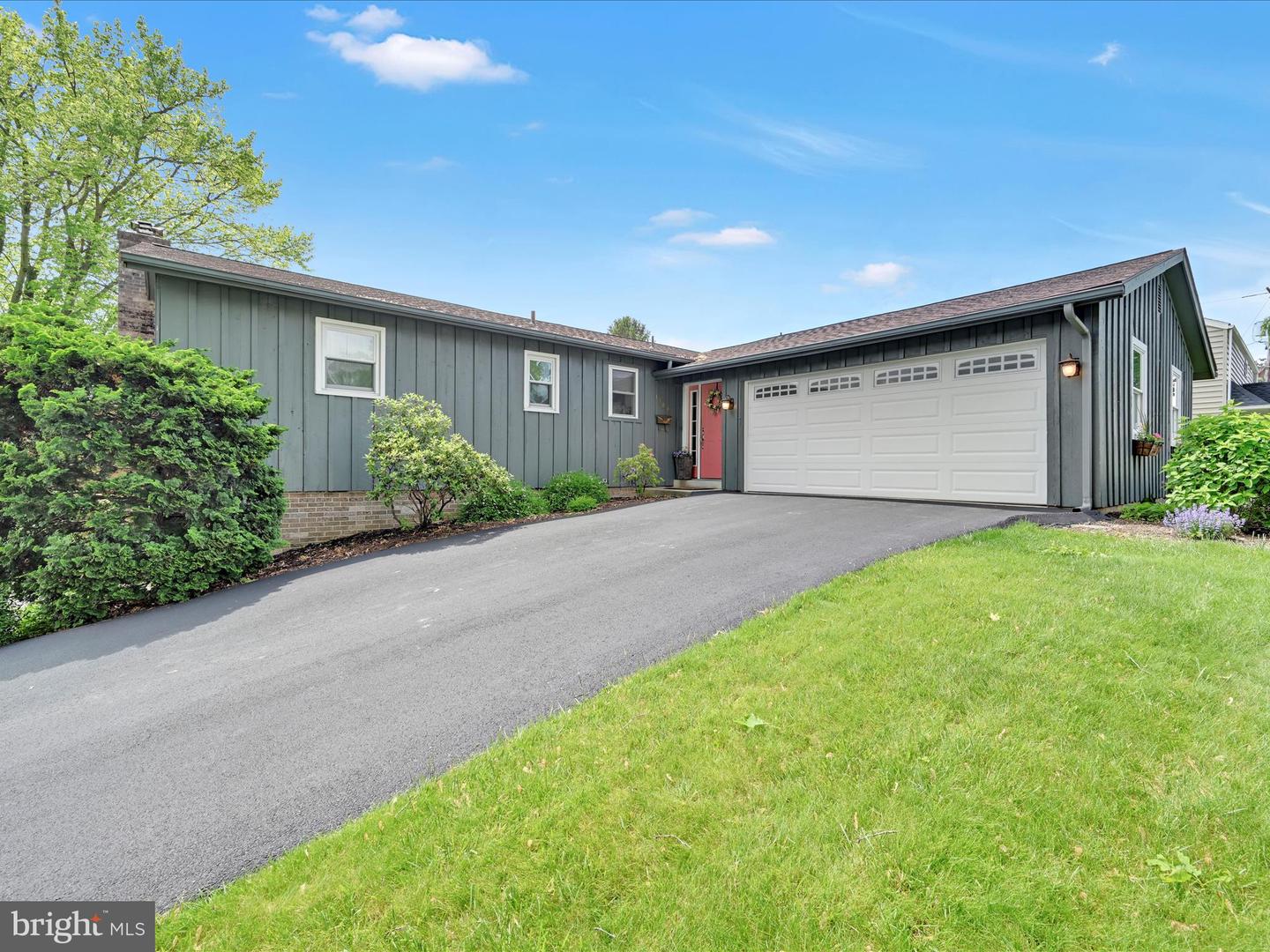 1304 Marilyn Avenue, Ephrata