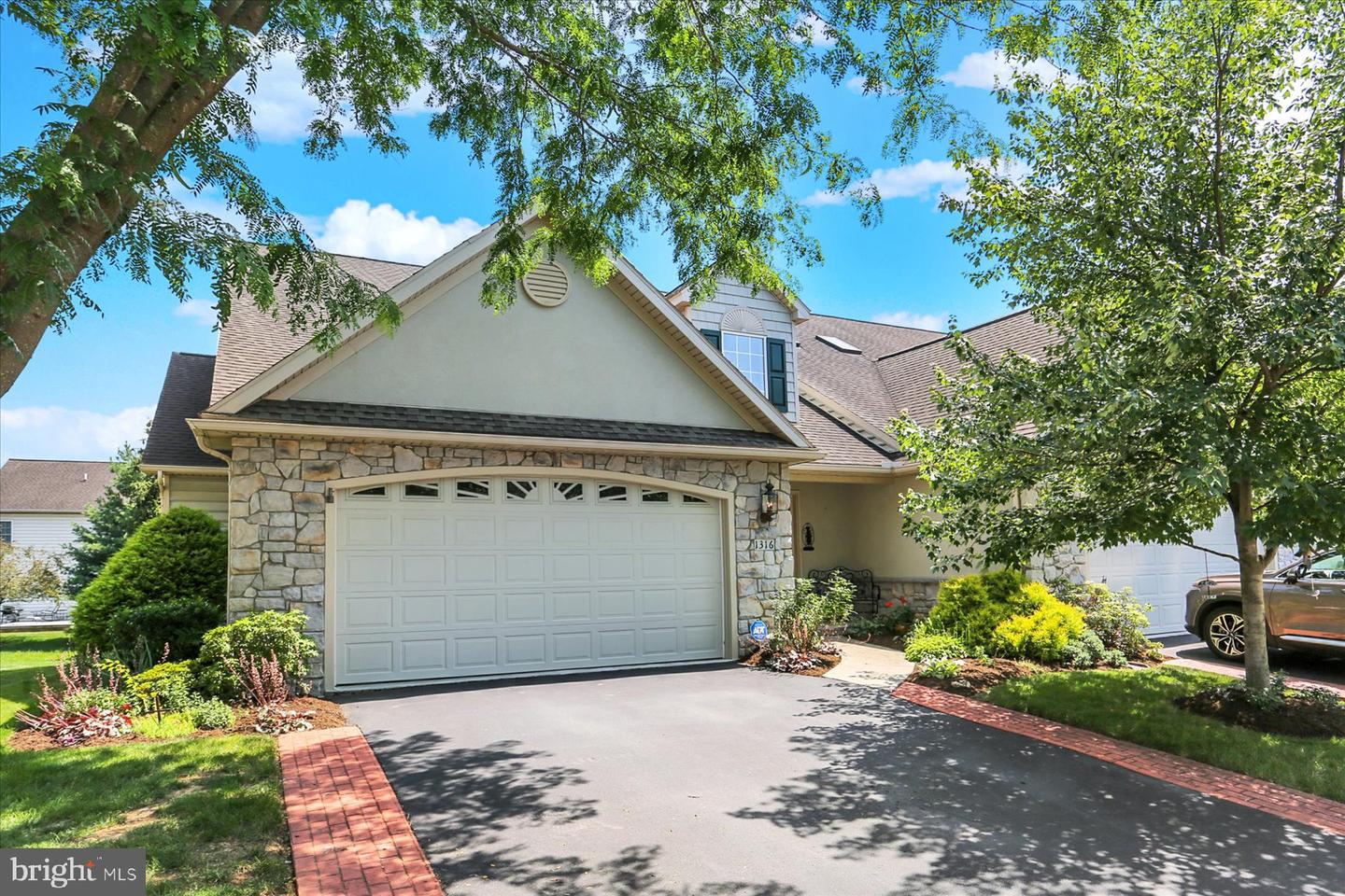 1316 Willow Creek Drive, Mount Joy