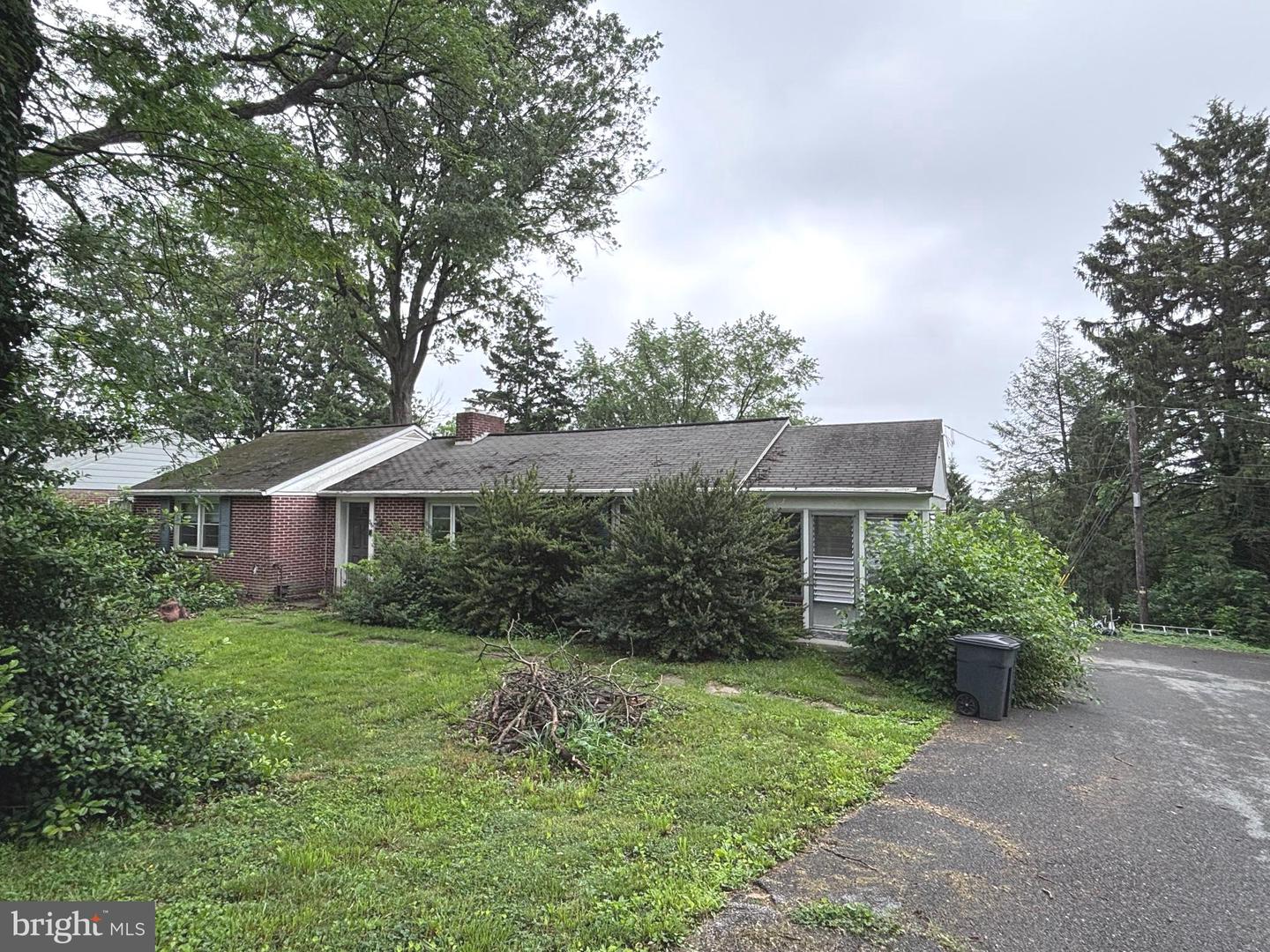 56 Peacock Drive, Lancaster