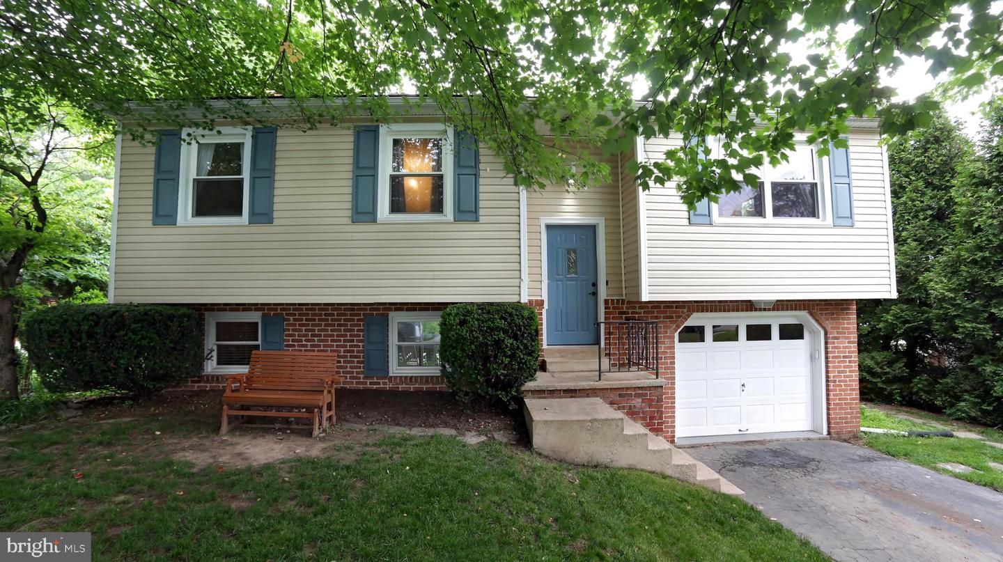 3824 Hillcrest Drive, Columbia