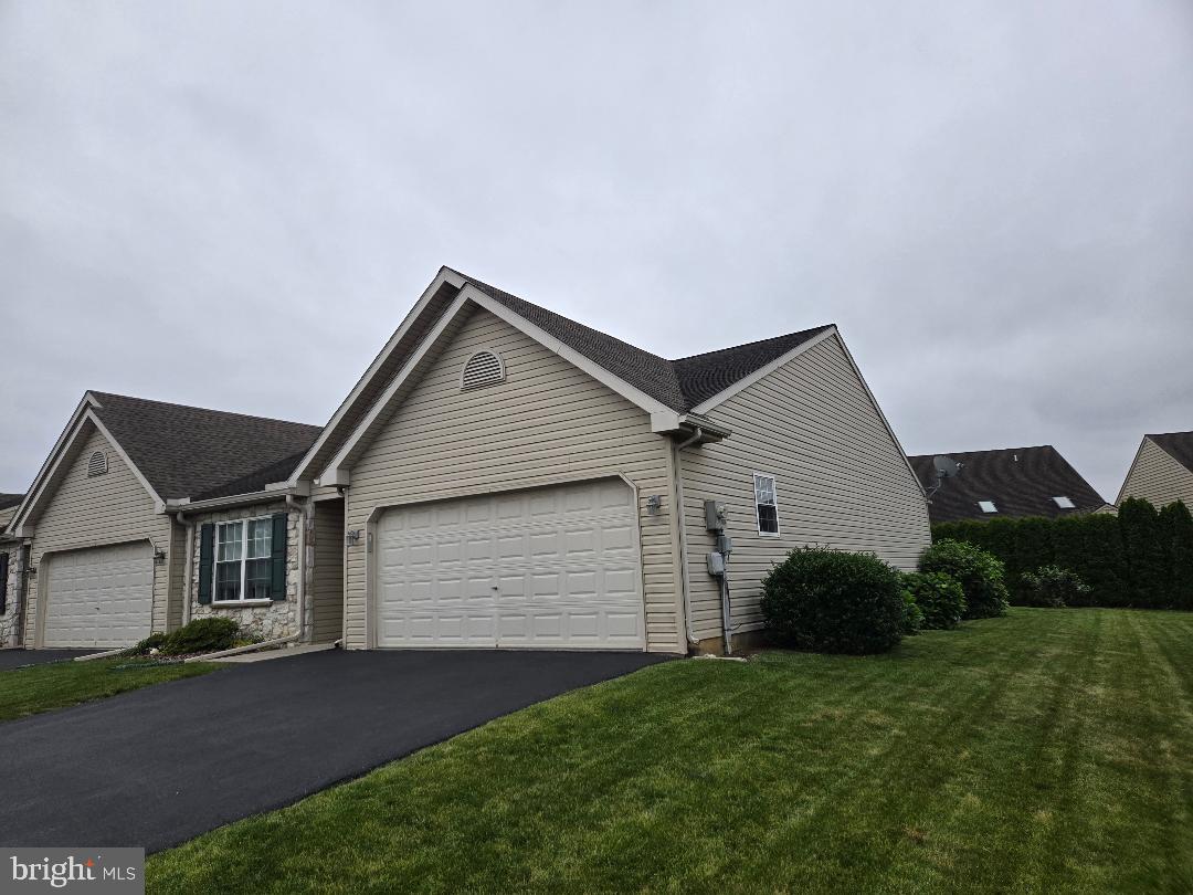 2162 Weeping Willow Lane, Mount Joy