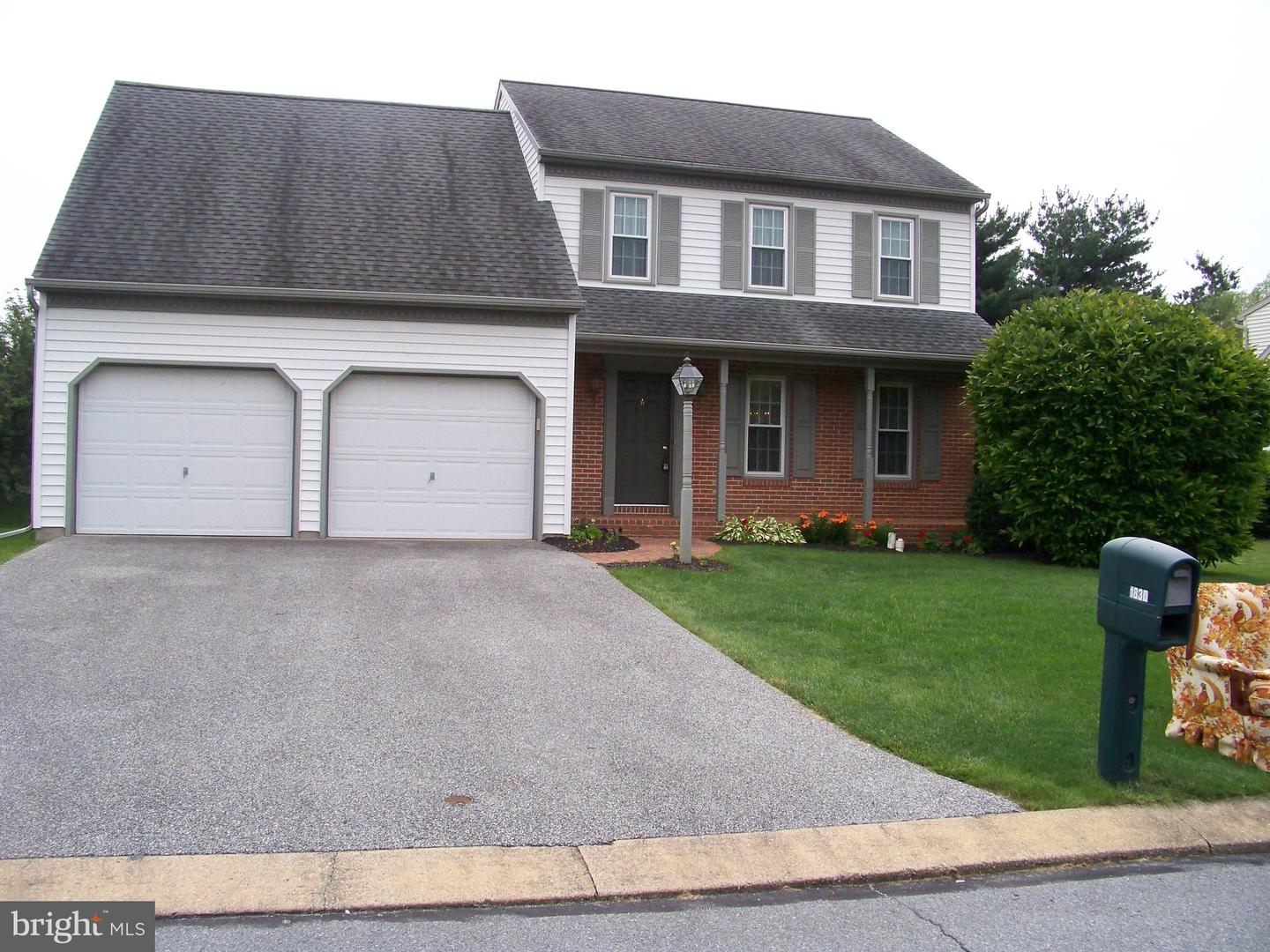 1830 Krystle Drive, Lancaster