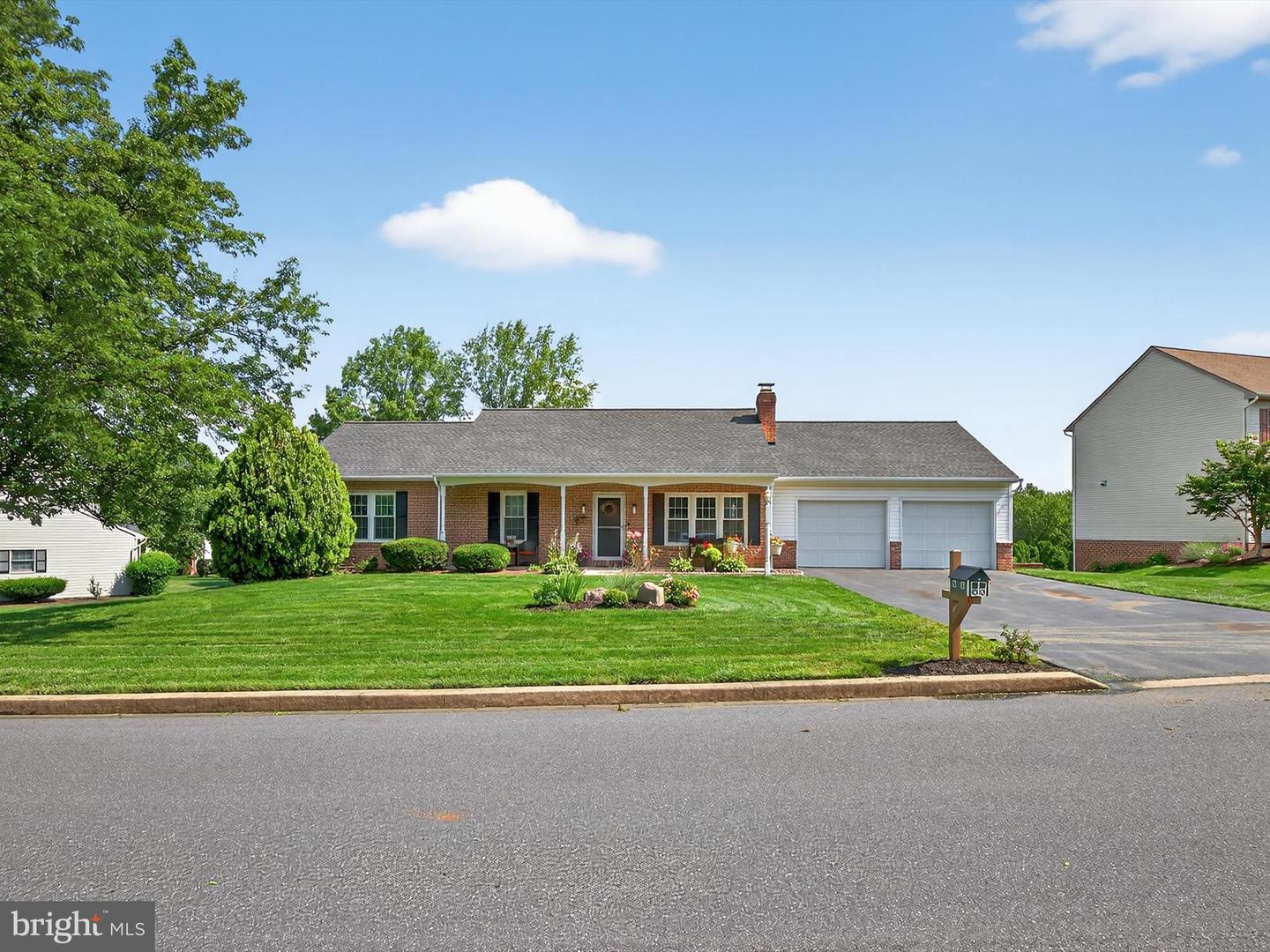 27 Diane Avenue, Lititz