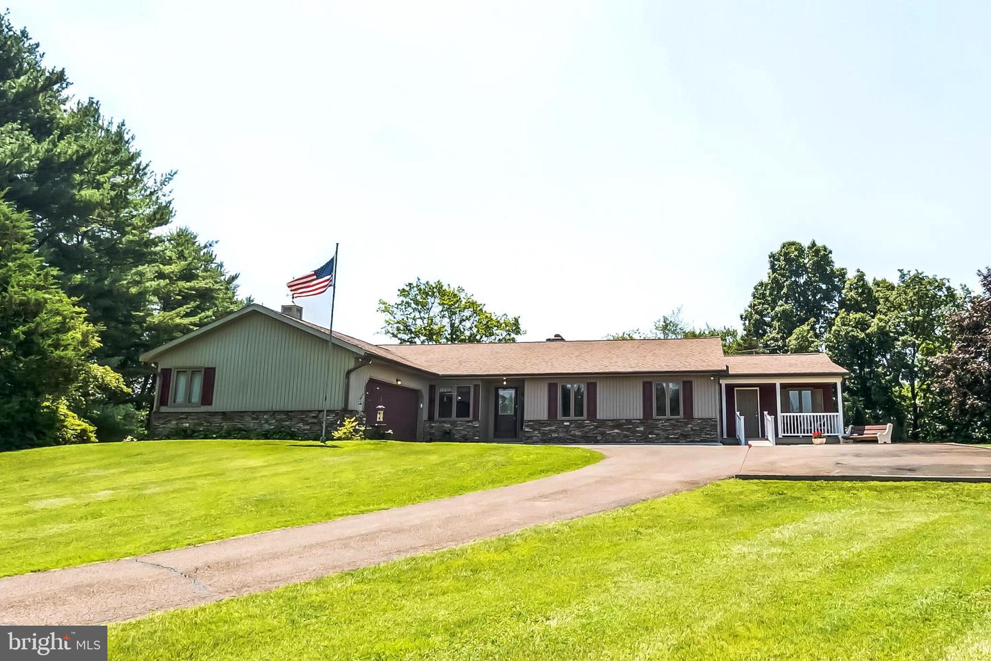 79 John Drive, Kirkwood