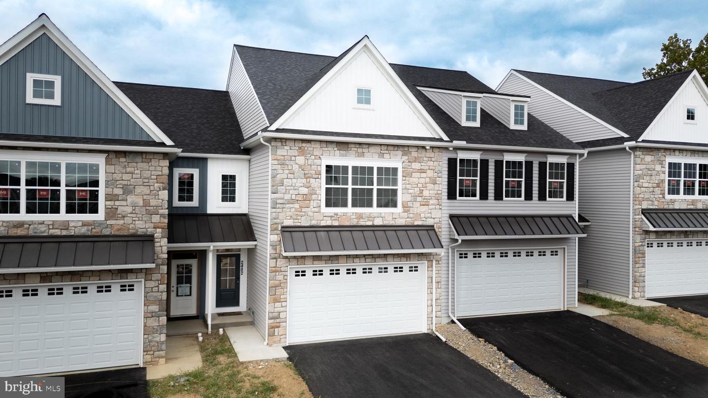 2482 Spring Water Cir