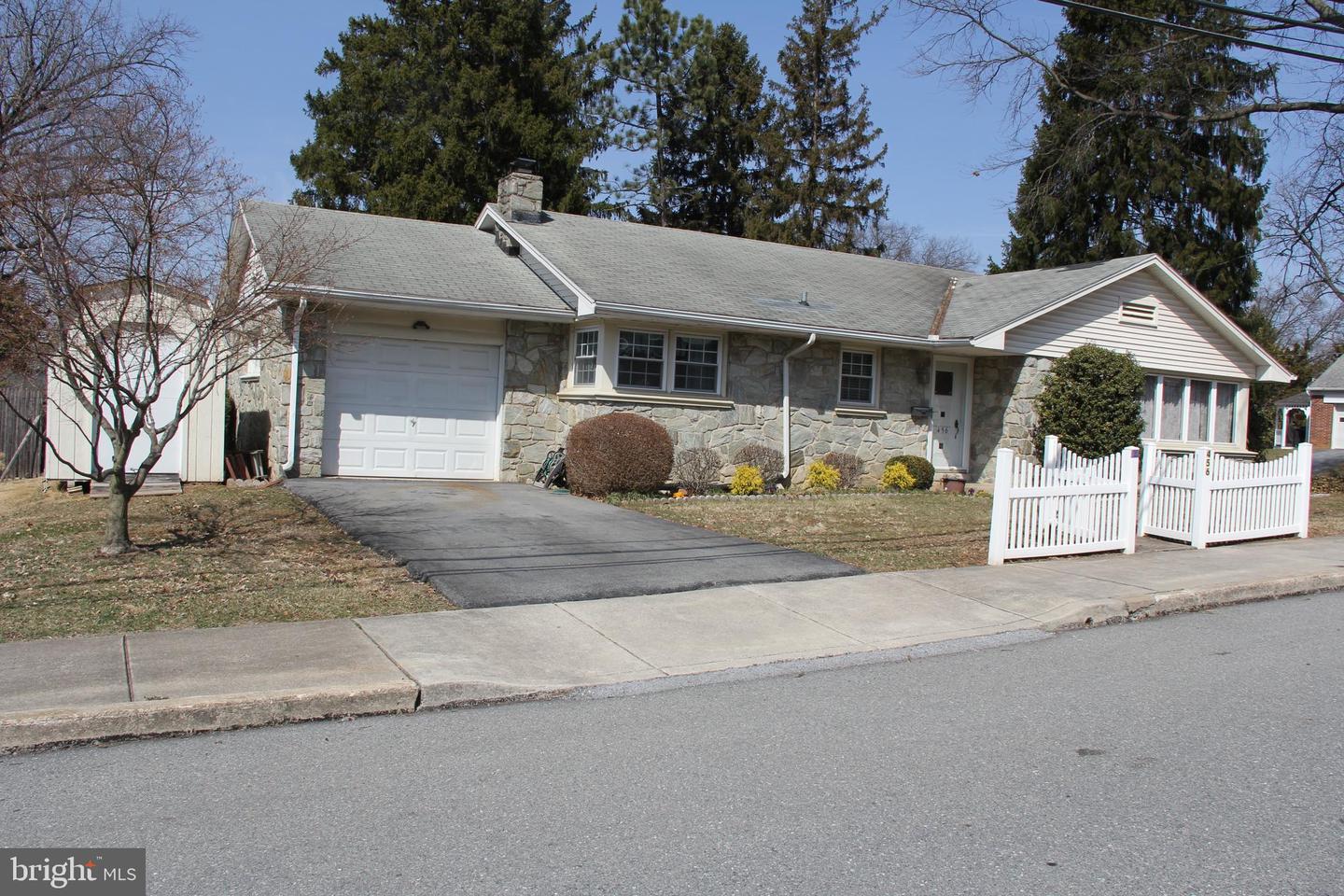 456 Lincoln Avenue, Ephrata