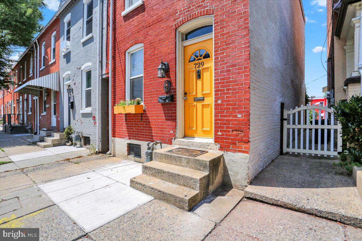 729 E Chestnut Street, Lancaster