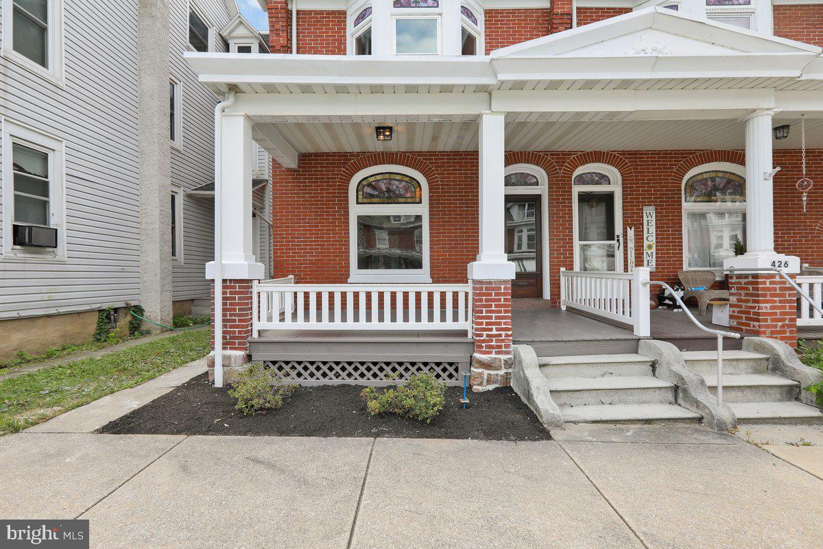 424 Walnut Street, Denver