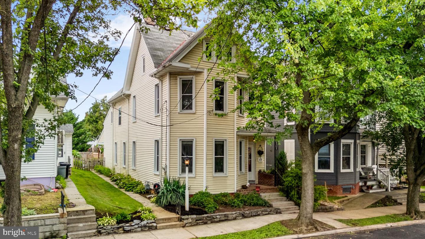 53 Front Street, Lititz