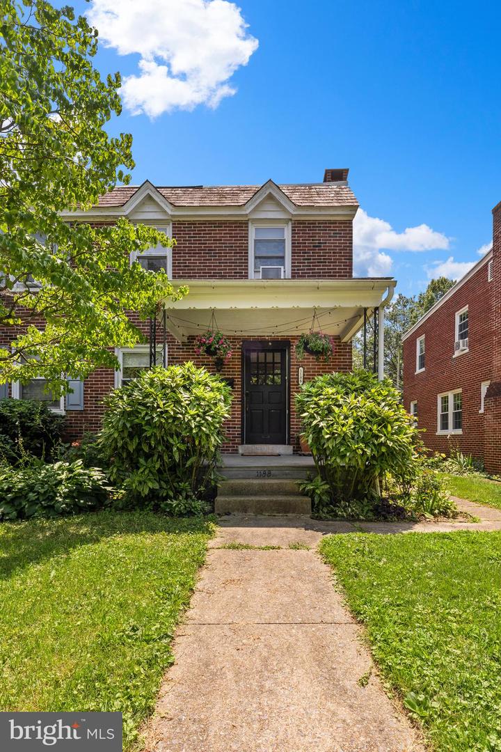 1188 Maple Avenue, Lancaster