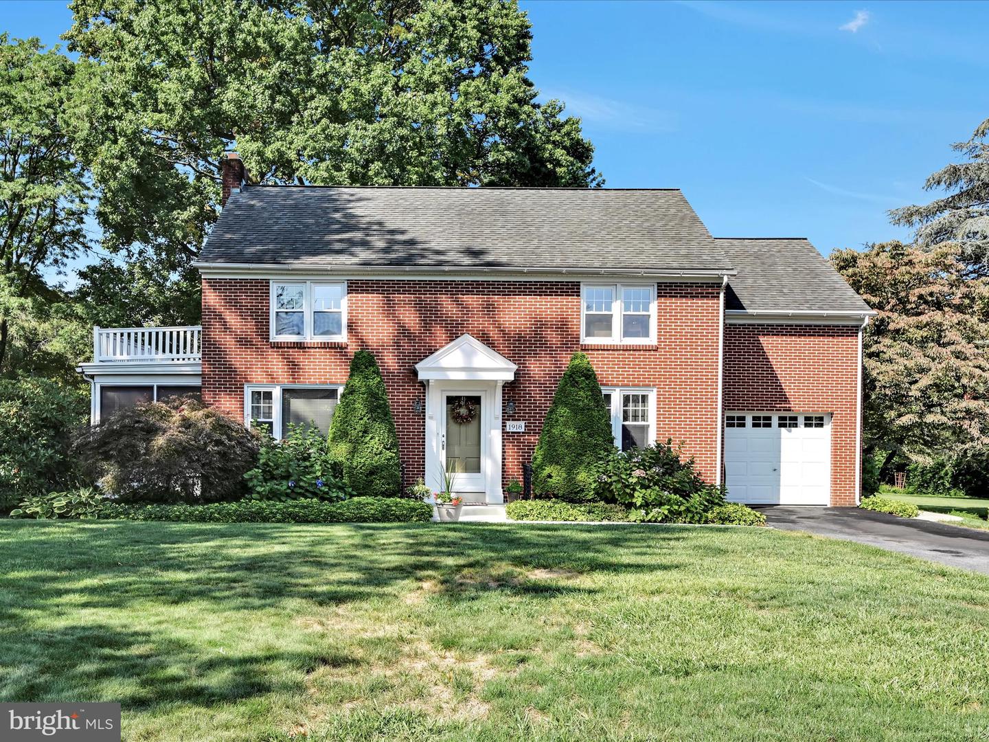 1918 Sterling Place, Lancaster