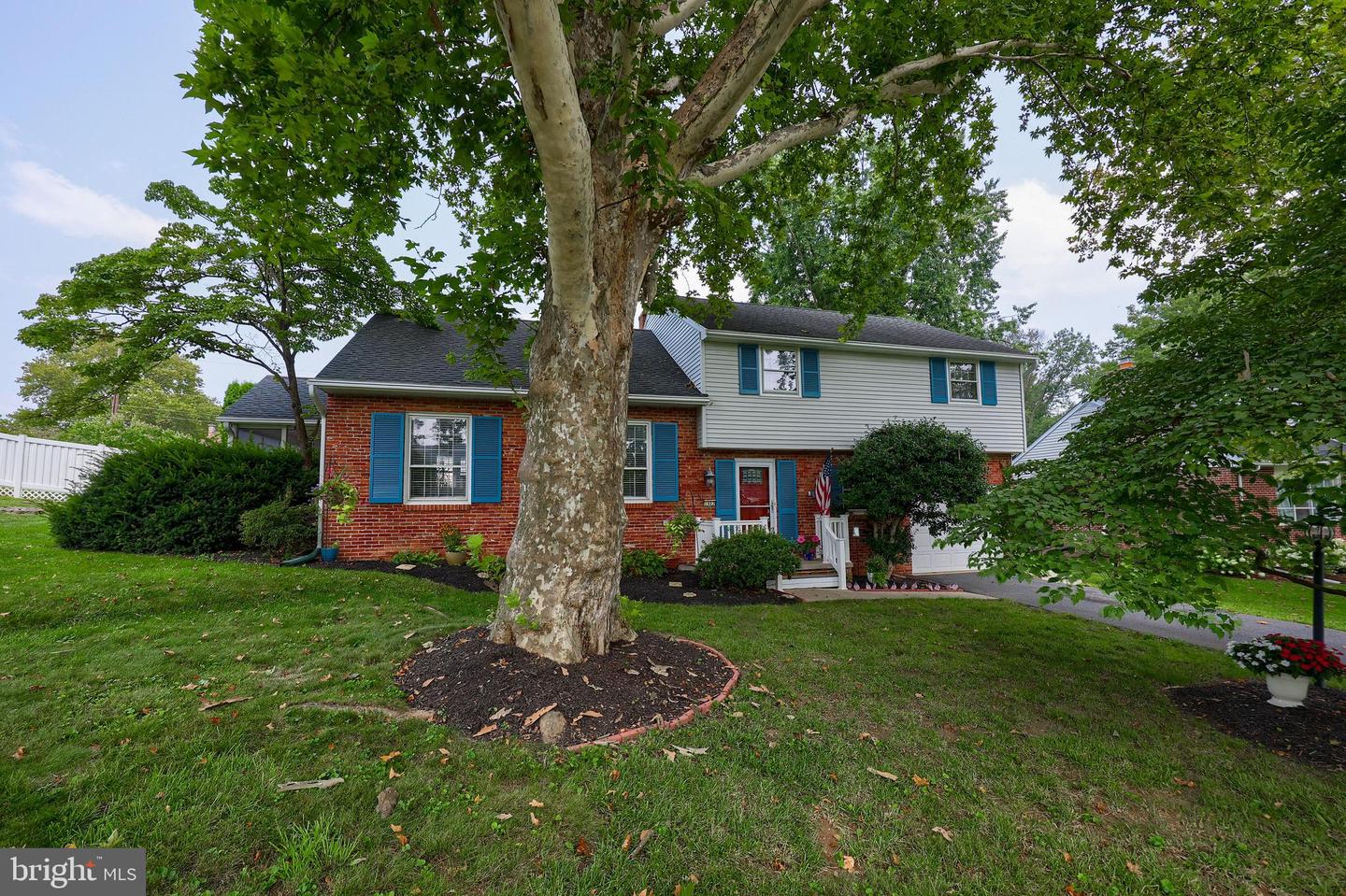 1403 Carlton Drive, Lancaster