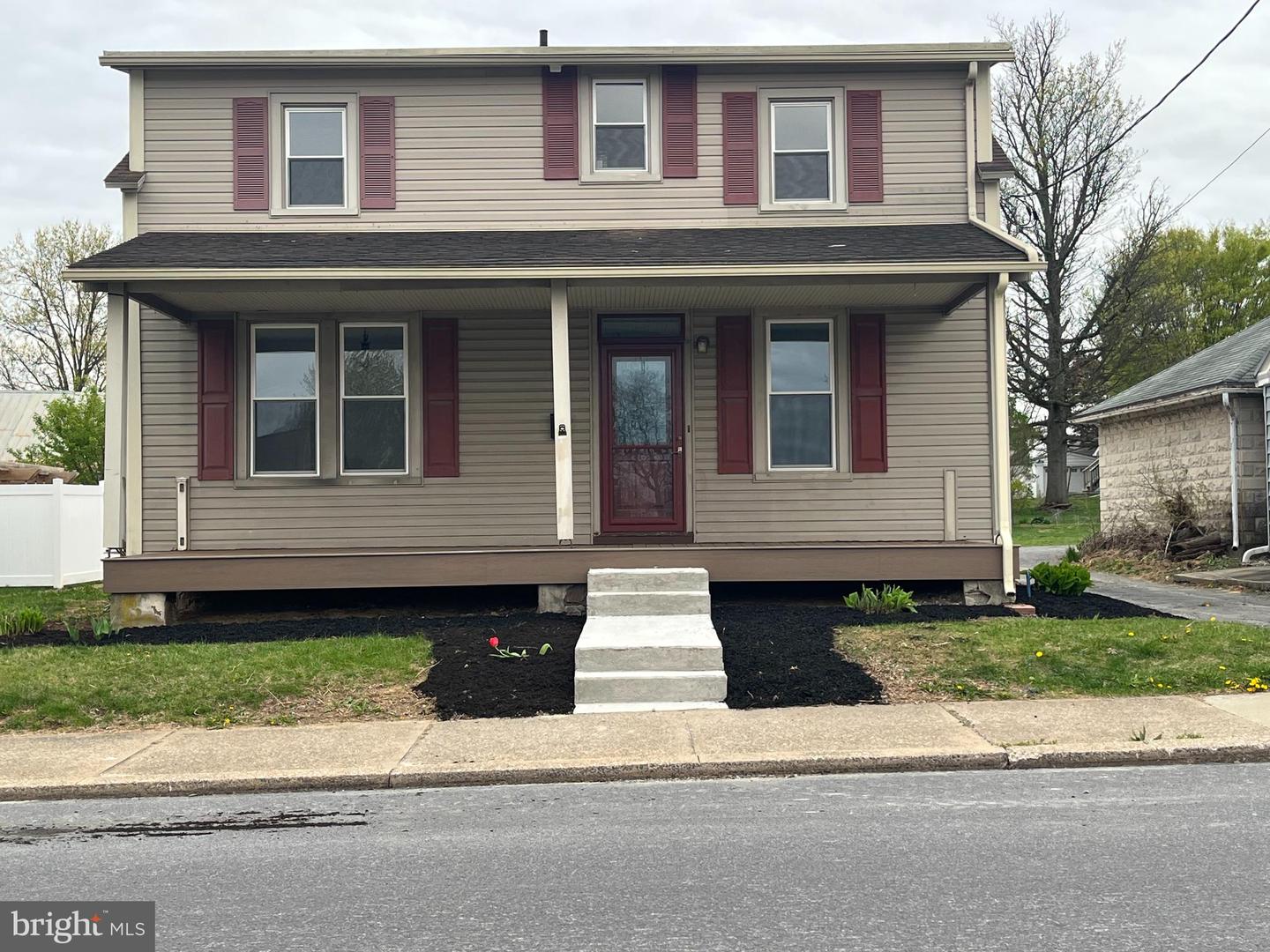 144 W Conestoga Street, New Holland