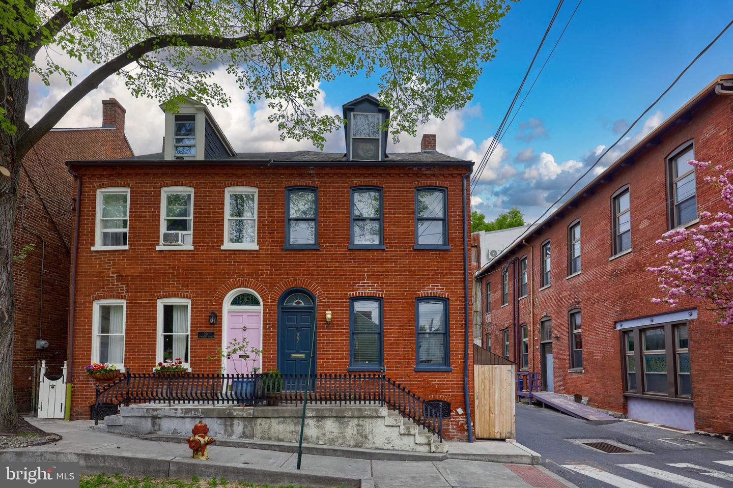 27 N Mulberry Street, Lancaster