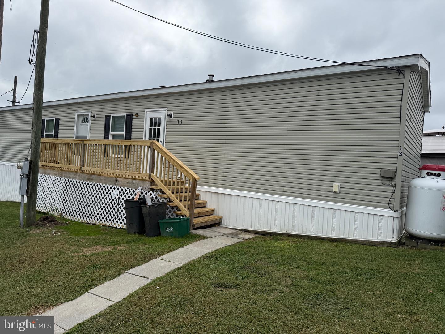 13 Hilltop Avenue, Akron