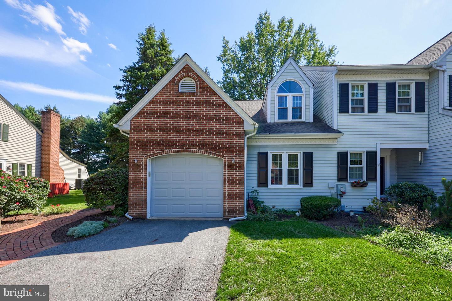 3210 Glengreen Drive, Lancaster