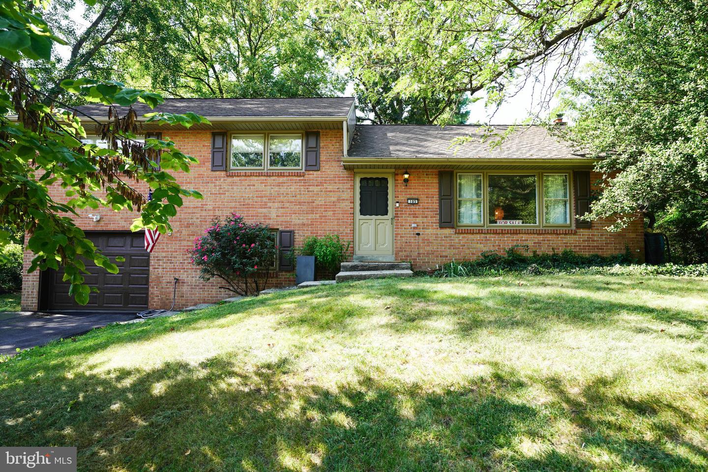 105 Mayfield Drive, Lititz