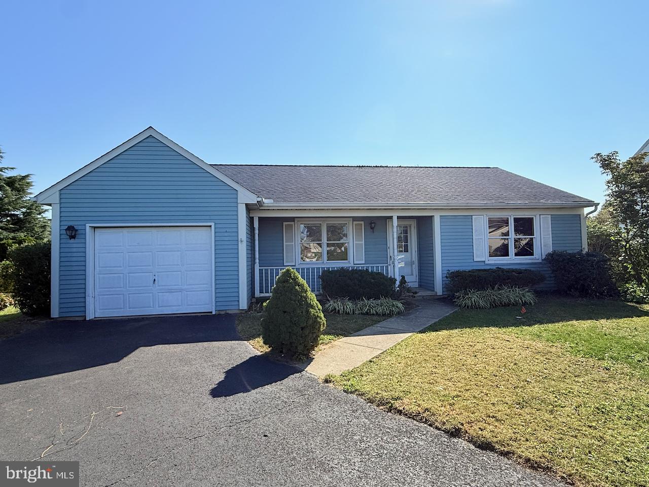 220 Sycamore Lane, New Holland