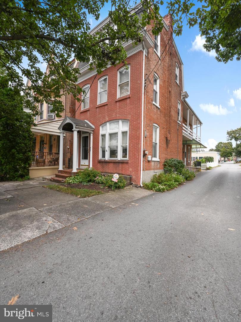 233 N 4th Street, Columbia