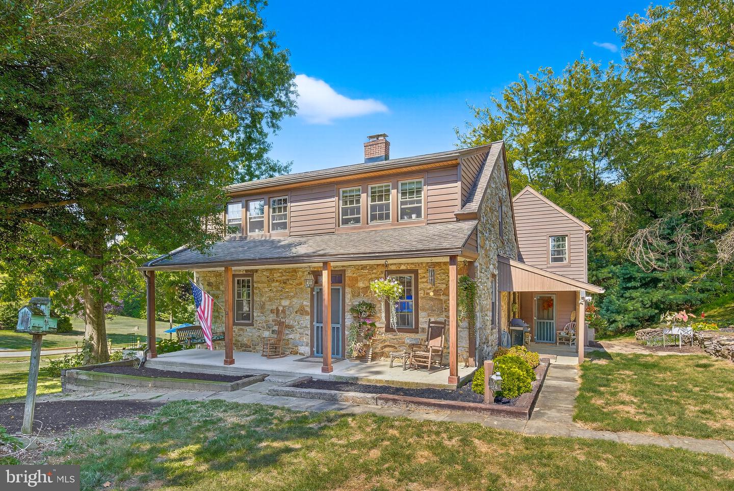 249 Blue Lane, Columbia