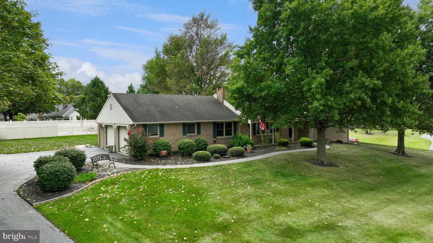 310 W Lexington Road, Lititz