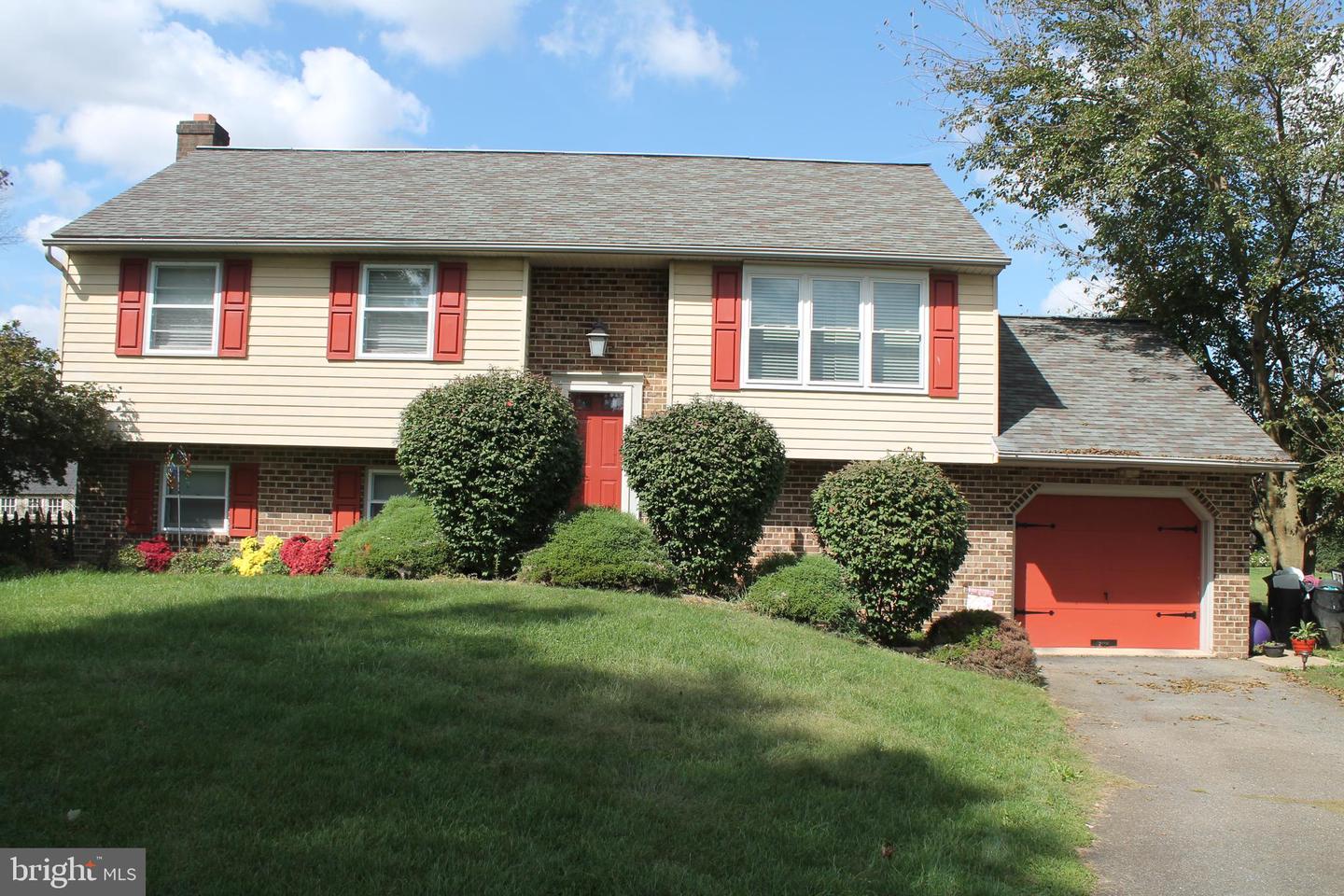 1612 English Brook Drive, Landisville