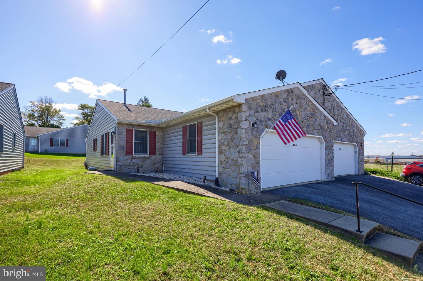 132 E Jackson Street, New Holland