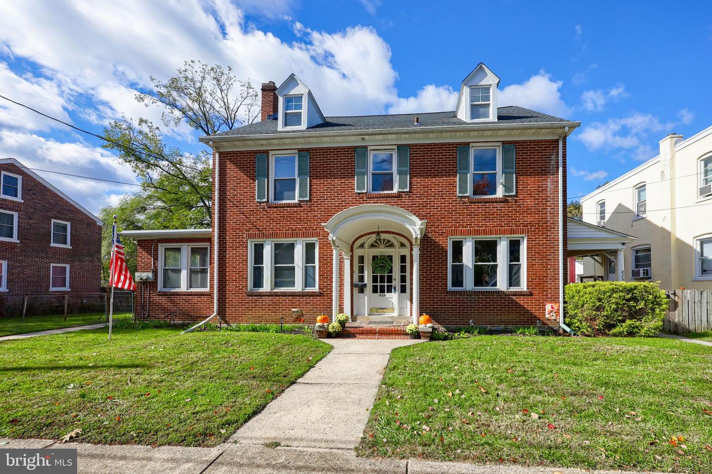 828-826 Highland Avenue, Lancaster