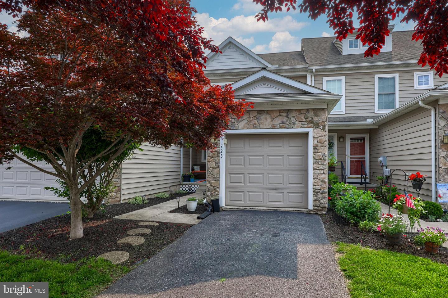 723 Keller Drive, Lititz