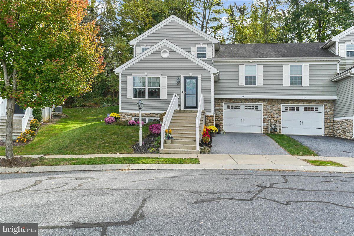 36 Myers Crossing, Lancaster