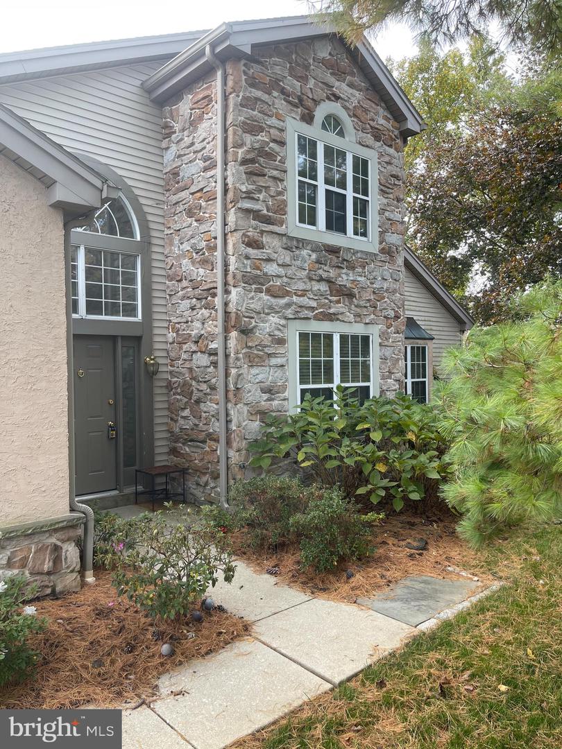 131 Greenview Drive, Lancaster