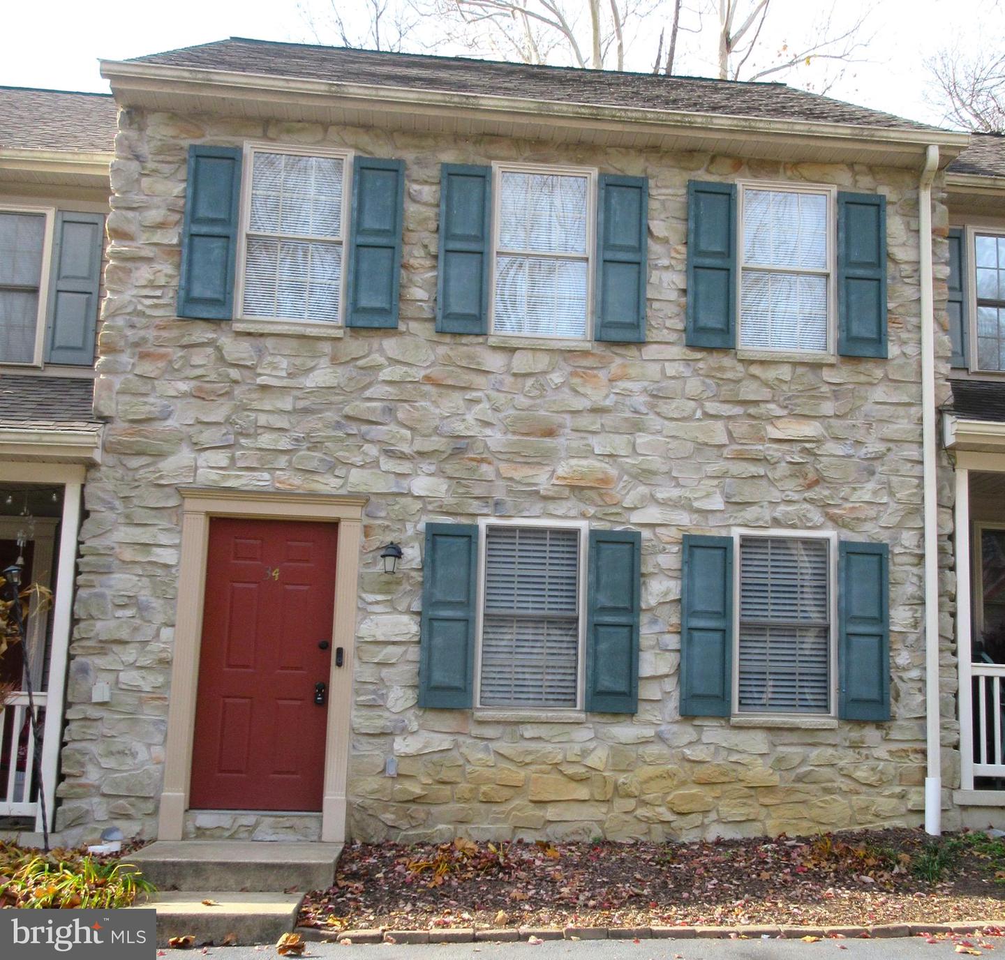 34 Deep Hollow Lane, Lancaster