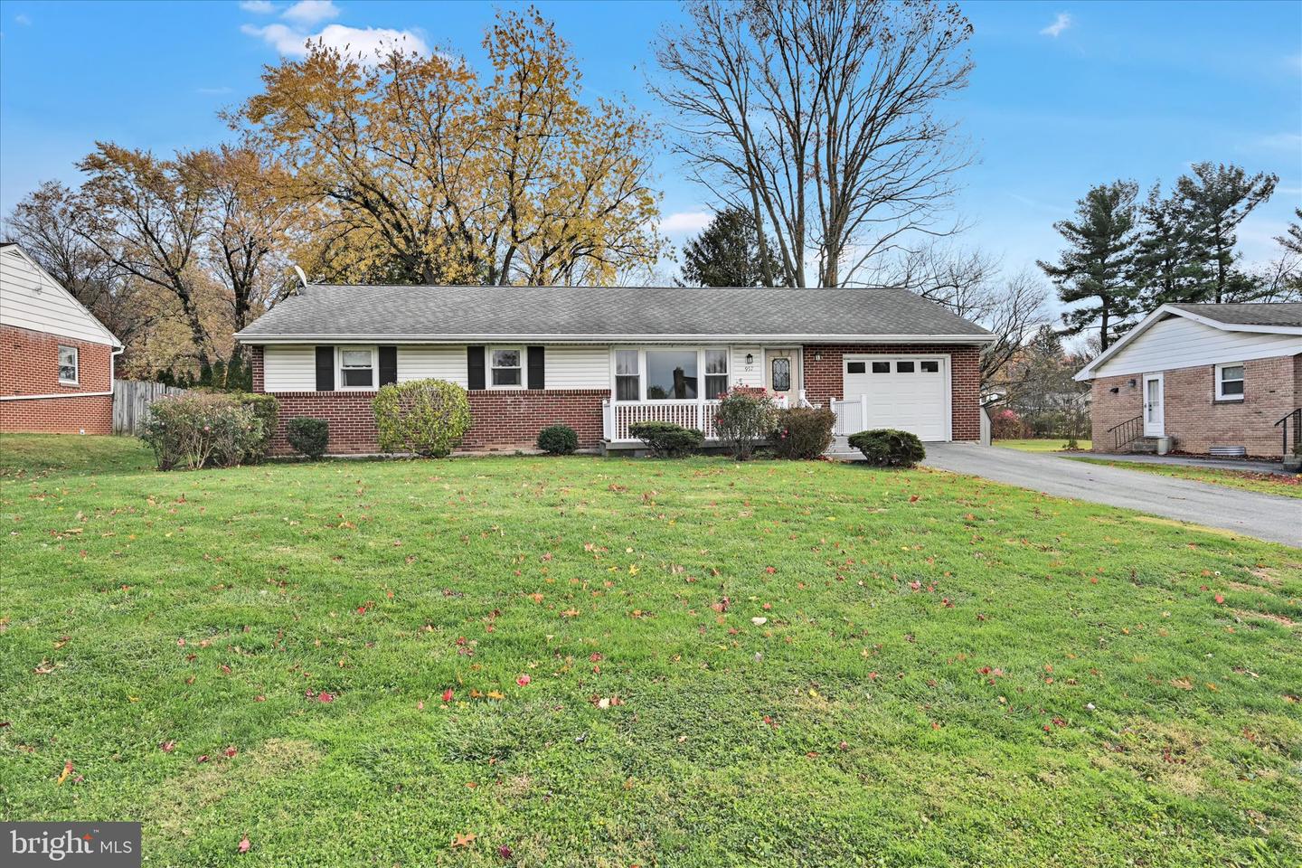 957 Raymee Drive, Lancaster