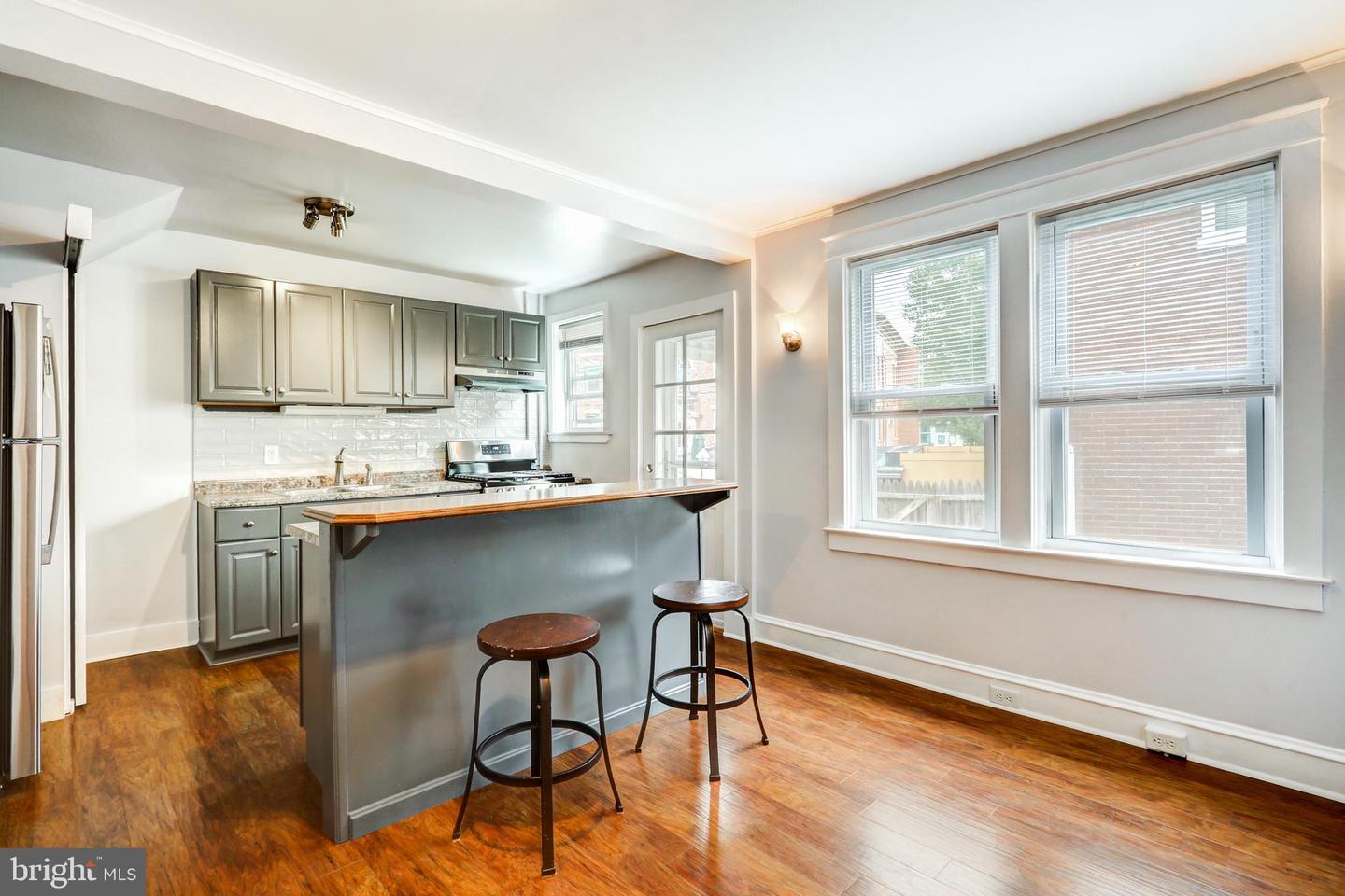 705 N Pine Street, Lancaster