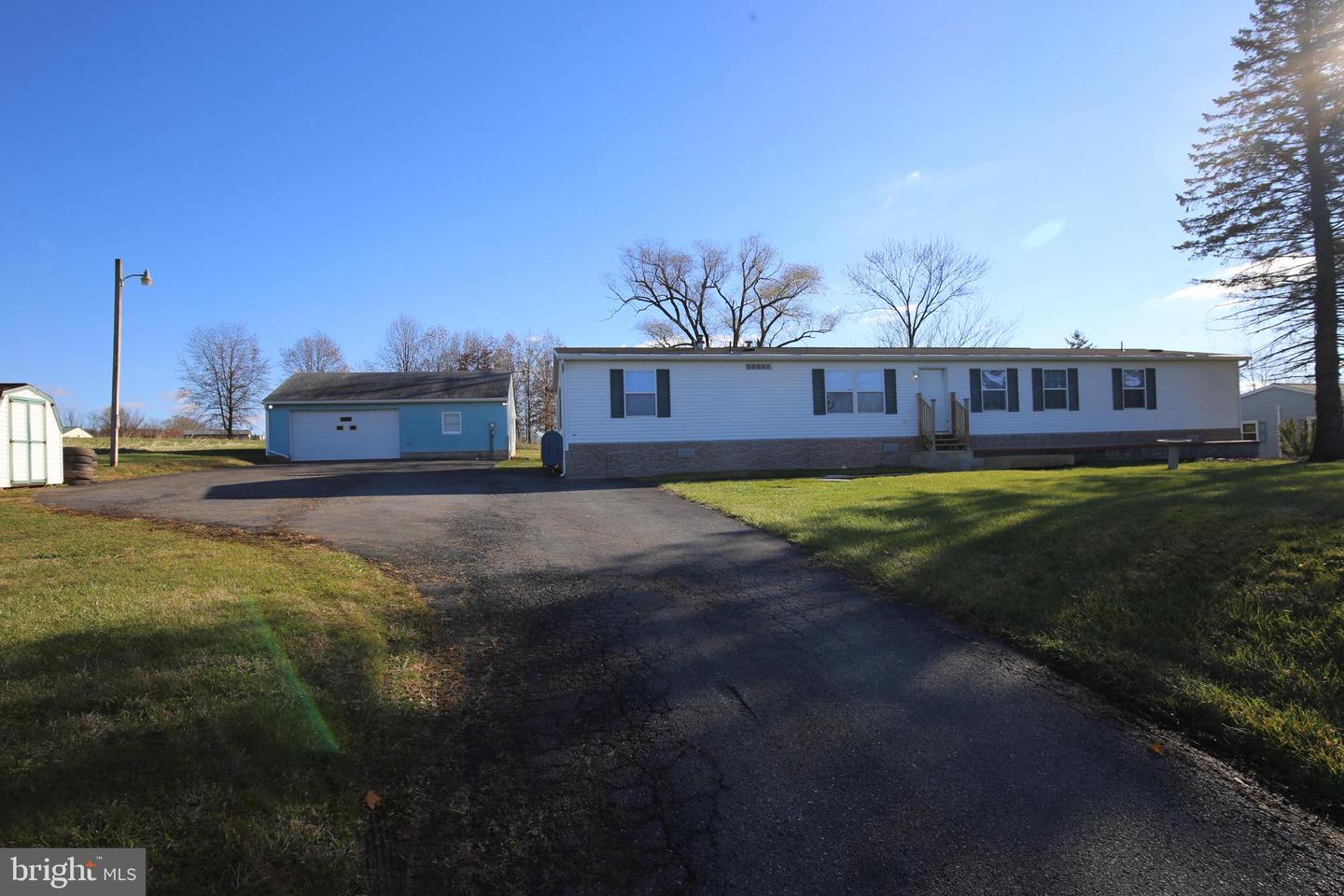 2437 Lebanon Road, Manheim
