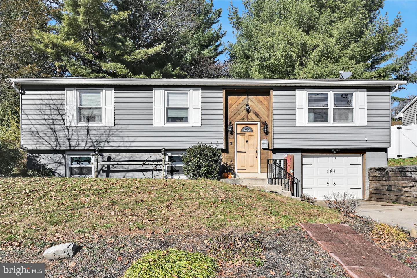 144 Rapho Street, Manheim