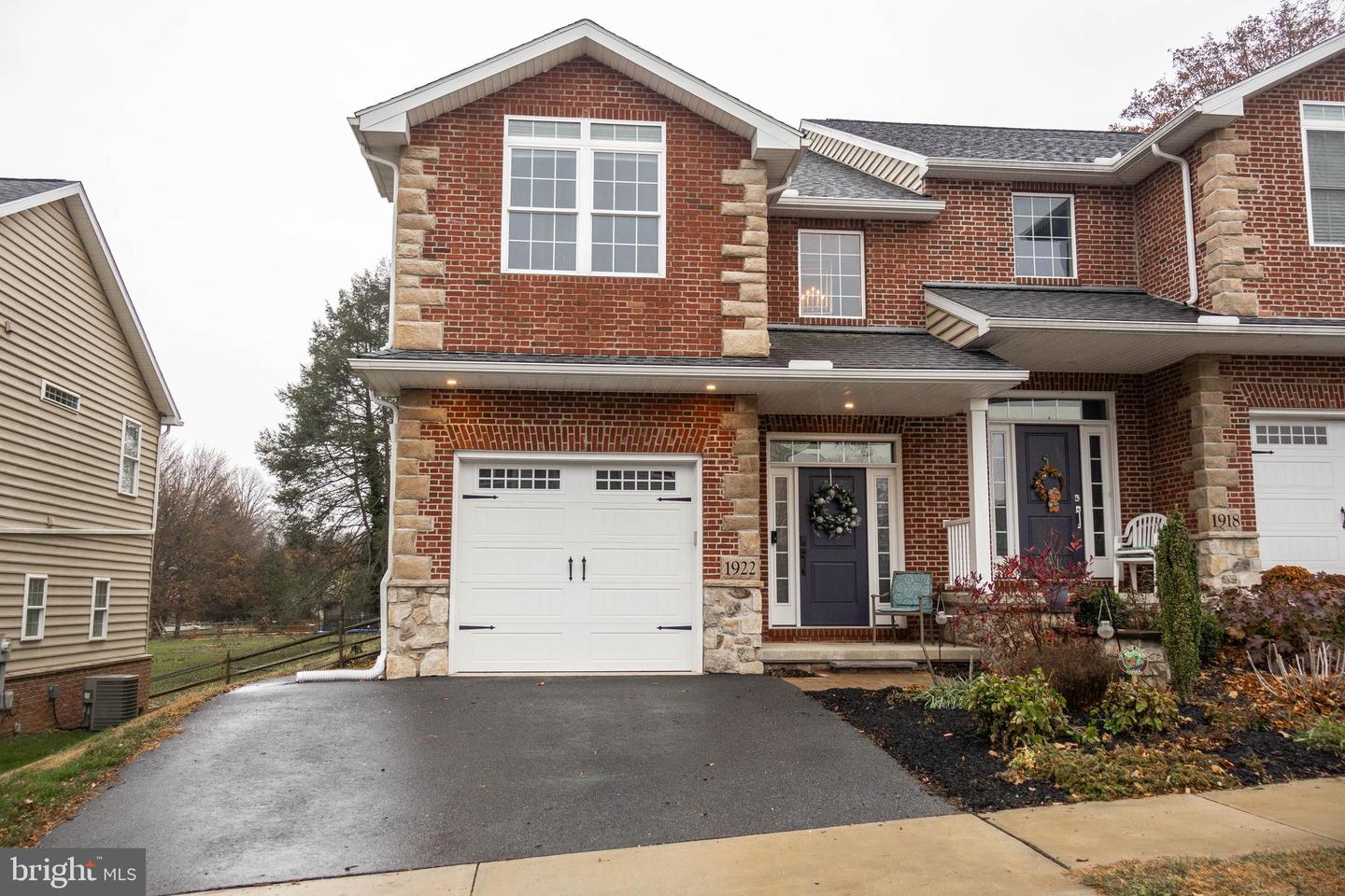 1922 Edington Place, Lancaster