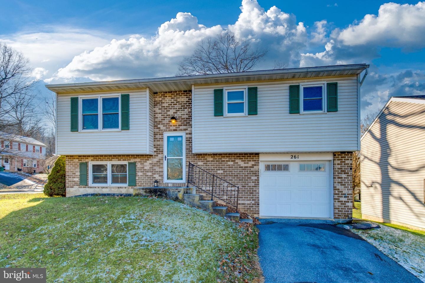 261 Linda Terrace, Ephrata