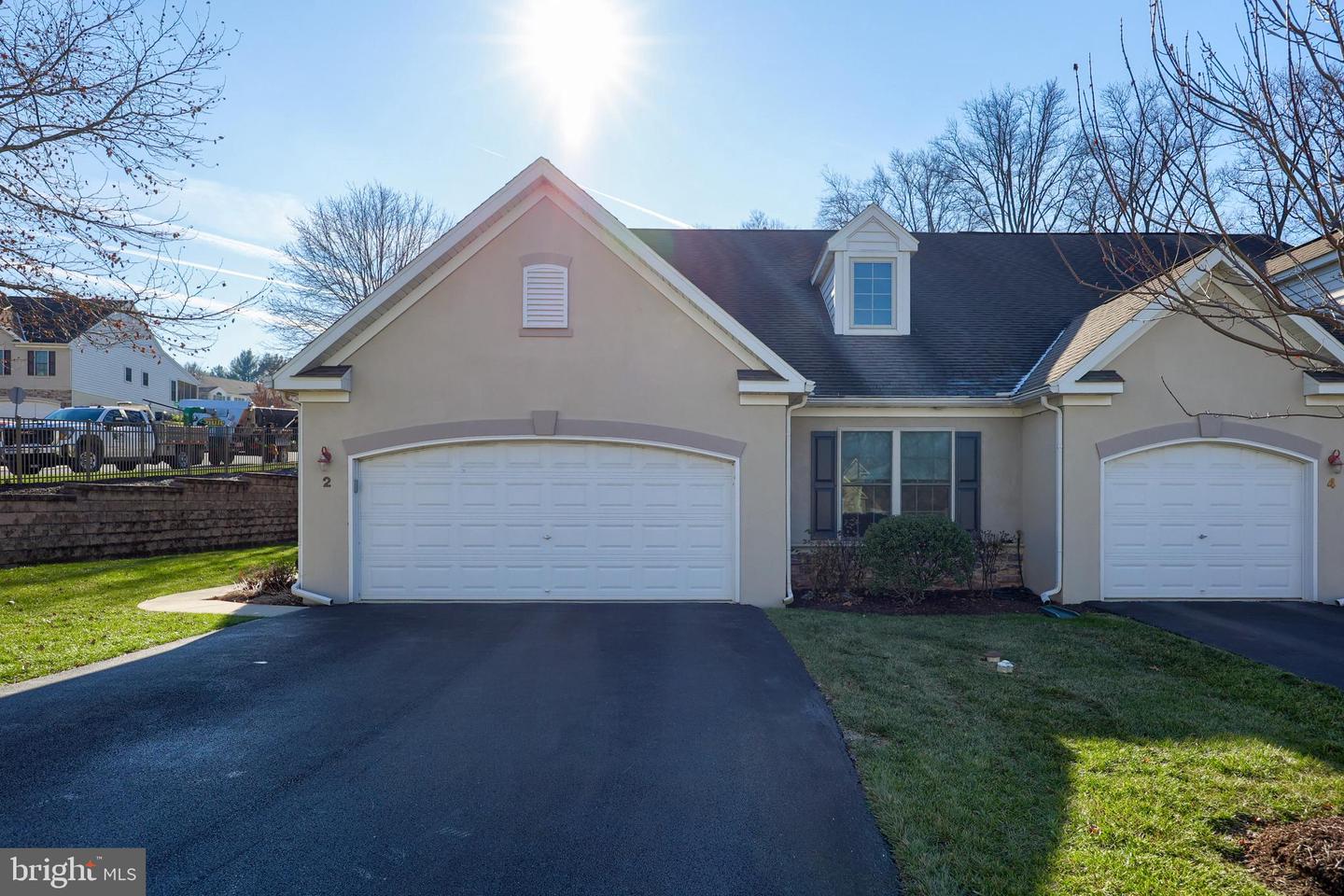 2 Pitt Court, Lancaster