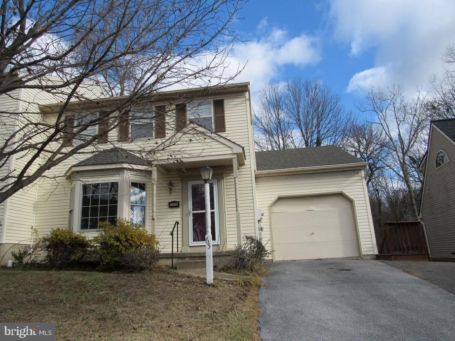 65 Mill Pond Drive, Lancaster