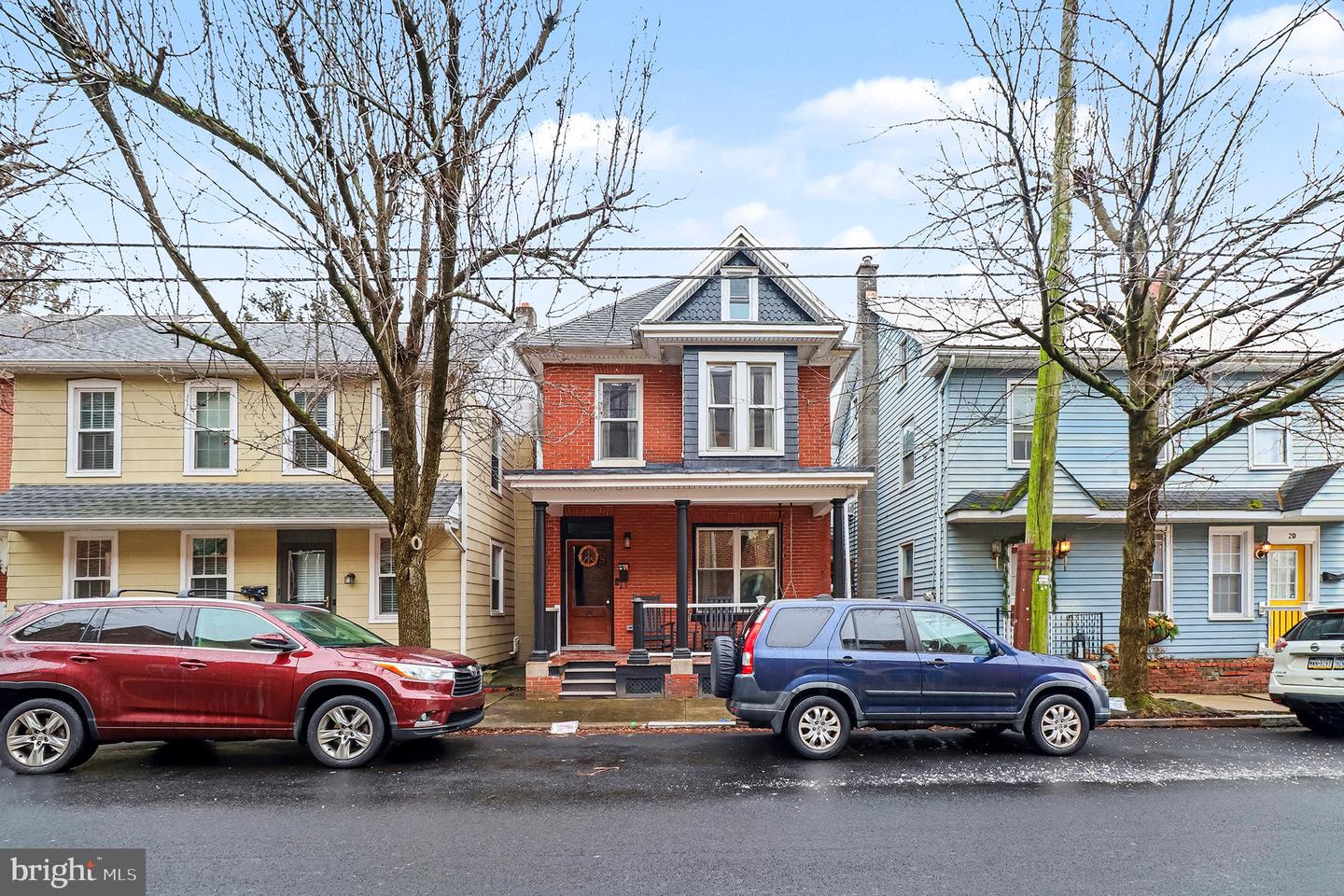 24 E Orange Street, Lititz