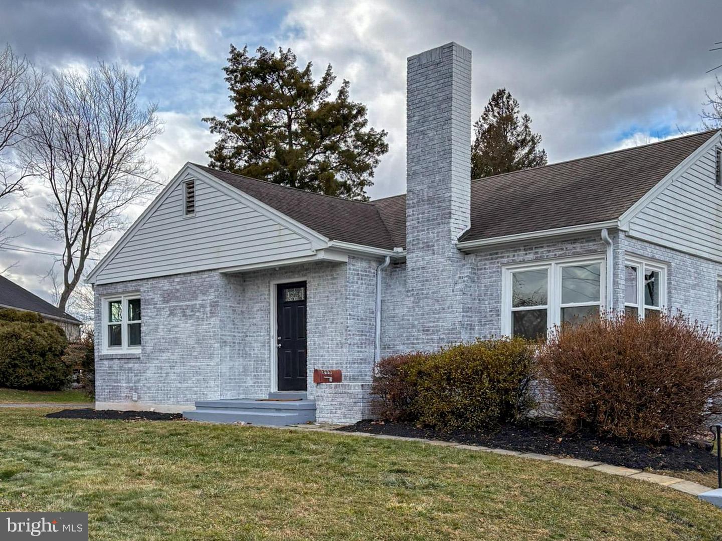 266 Redwood Drive, Lancaster