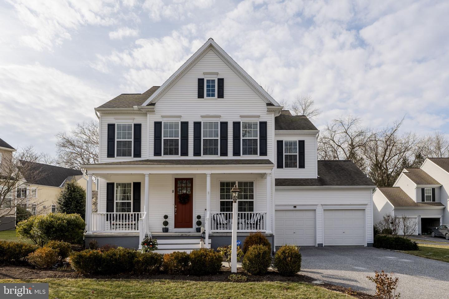 8 White Tail Path, Lancaster