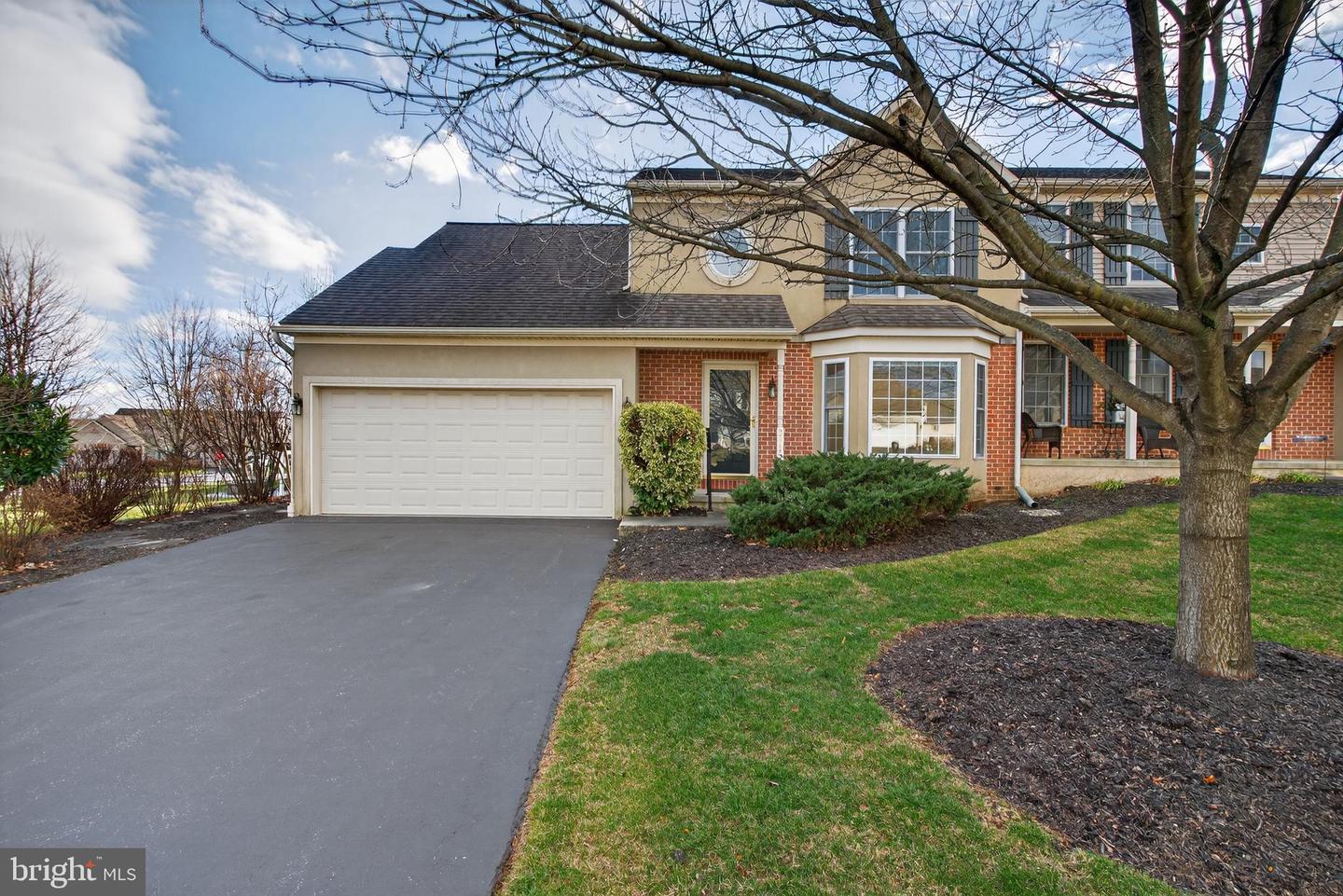3435 Green Leaf Drive, Mount Joy