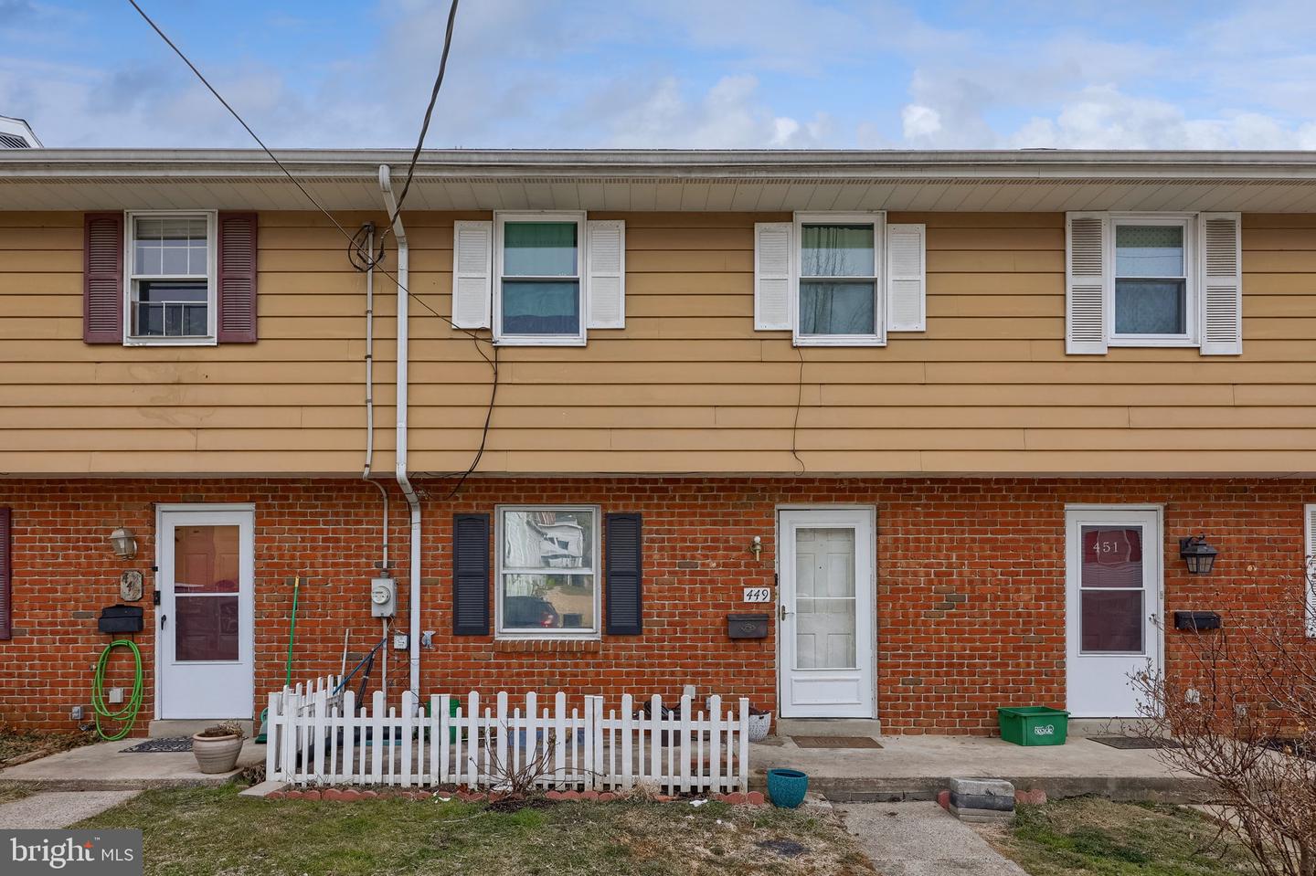 449 Hillside Avenue, Lancaster