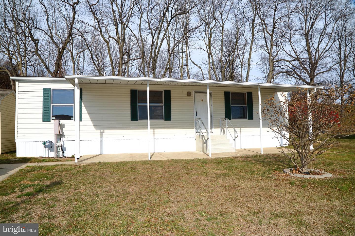 699 Lilac Drive, New Providence