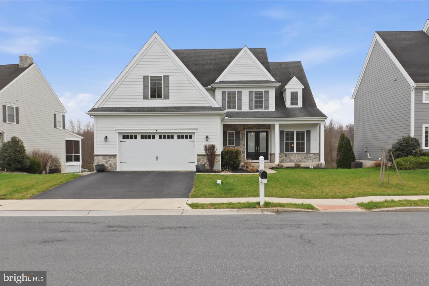 674 Integrity Drive, Lititz
