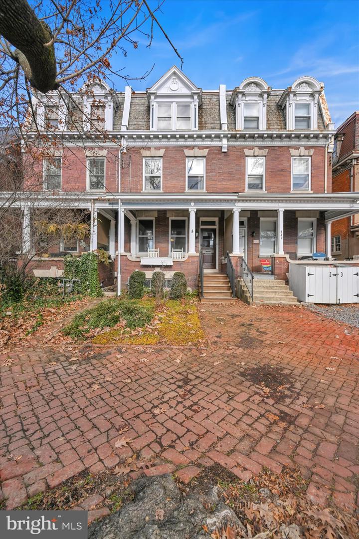 443 W James Street, Lancaster