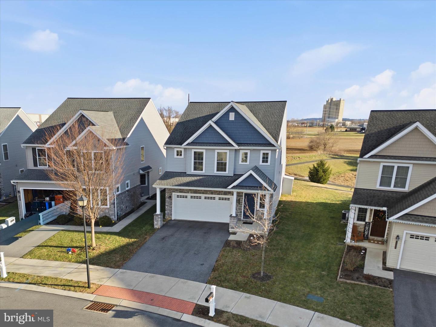 1392 Fieldstone Drive, Mount Joy