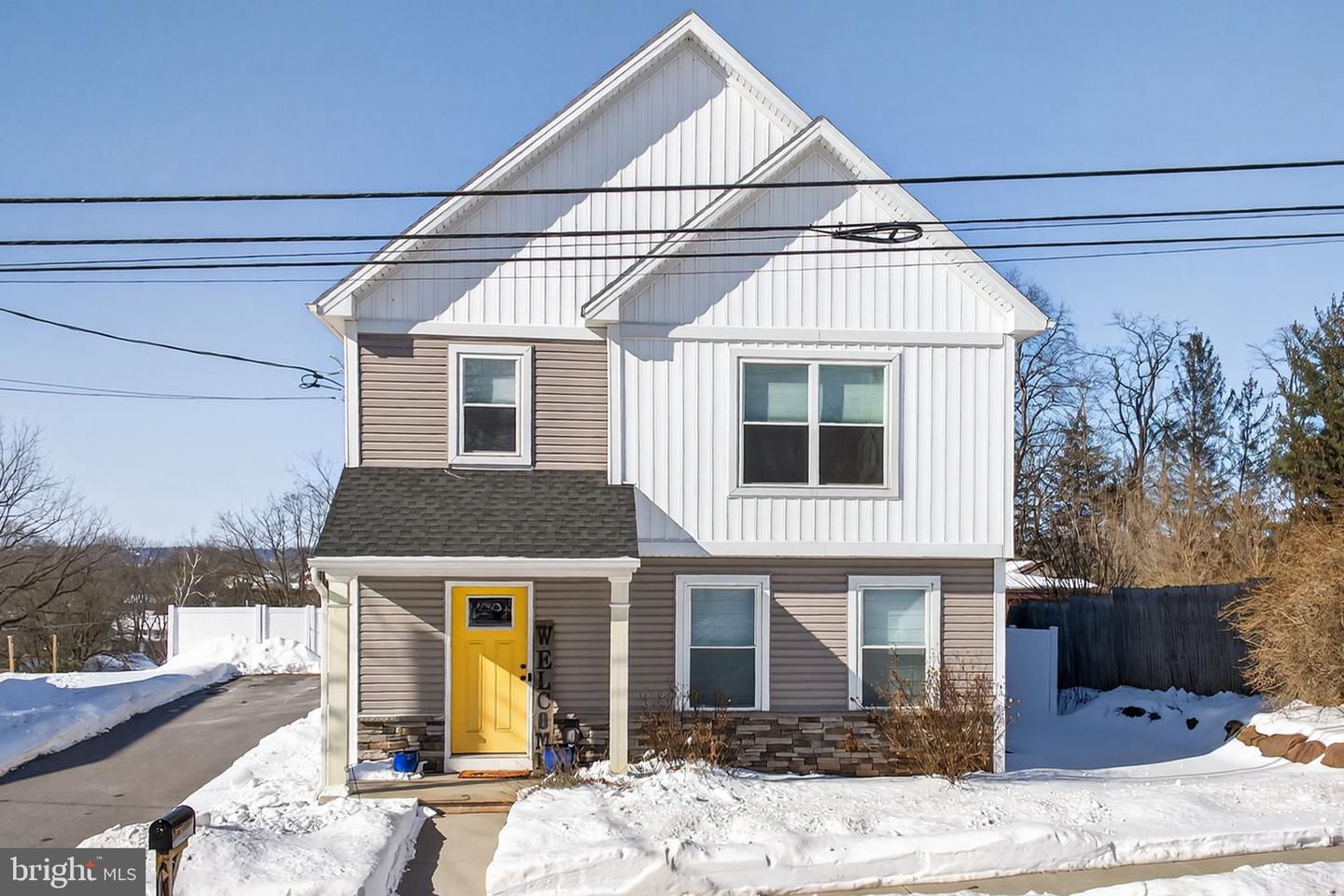 94 N Reamstown Road, Stevens